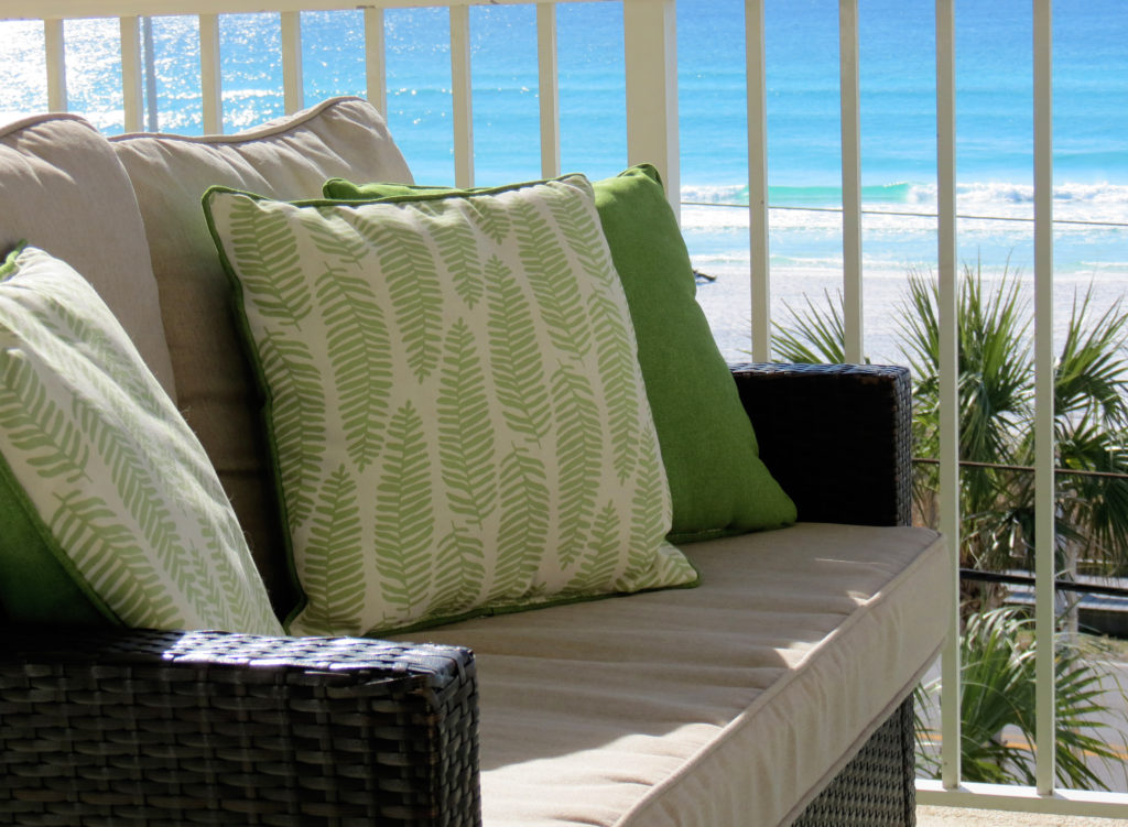 what to look for in snowbird rental, balcony, patio furniture, ocean view